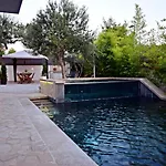 Ground Floor With A Private Pool Lägenhet Donji Okrug (Ciovo)