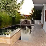 Ground Floor With A Private Pool Lägenhet Donji Okrug (Ciovo)