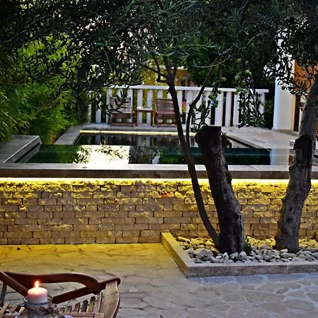 Ground Floor With A Private Pool Apartamento Donji Okrug (Ciovo)