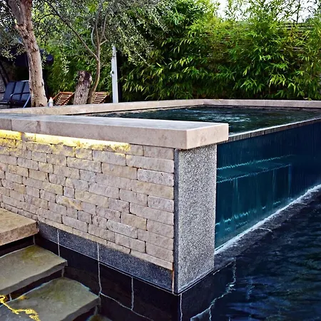Ground Floor With A Private Pool Apartamento Donji Okrug (Ciovo)