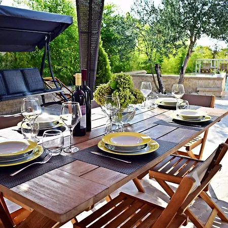 Apartamento Ground Floor With A Private Pool *