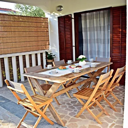Ground Floor With A Private Pool Donji Okrug (Ciovo)