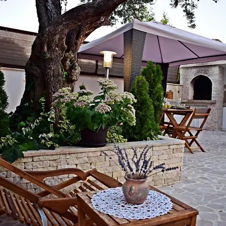 Appartement Ground Floor With A Private Pool Donji Okrug (Ciovo)